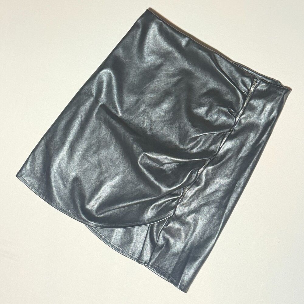 Windsor black pleather draped zipper skirt y2k